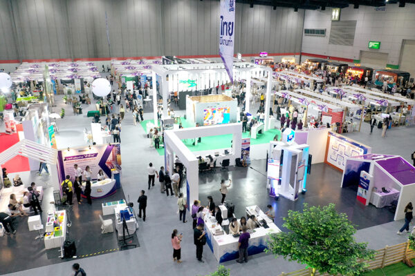 บูธไม้ทรงไทย furniture expo 002